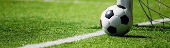 ¿Cómo prevenir lesiones en el fútbol? - FisioClinics Sabadell