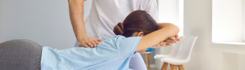 Osteopatía Craneal y Lesiones Traumáticas: Rehabilitación Suave para Mejorar la Recuperación Neurológica