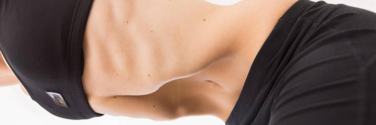 Gimnasia hipopresiva para mejorar la postura y la salud abdominopélvica en mujeres activas