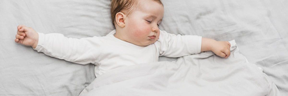 Bebés inquietos o con dificultad para dormir: cuándo la osteopatía infantil puede ayudar