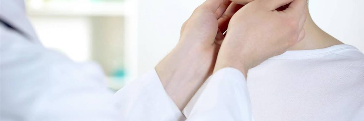 Fisioterapia para la disfunción de cuerdas vocales en profesionales de la voz